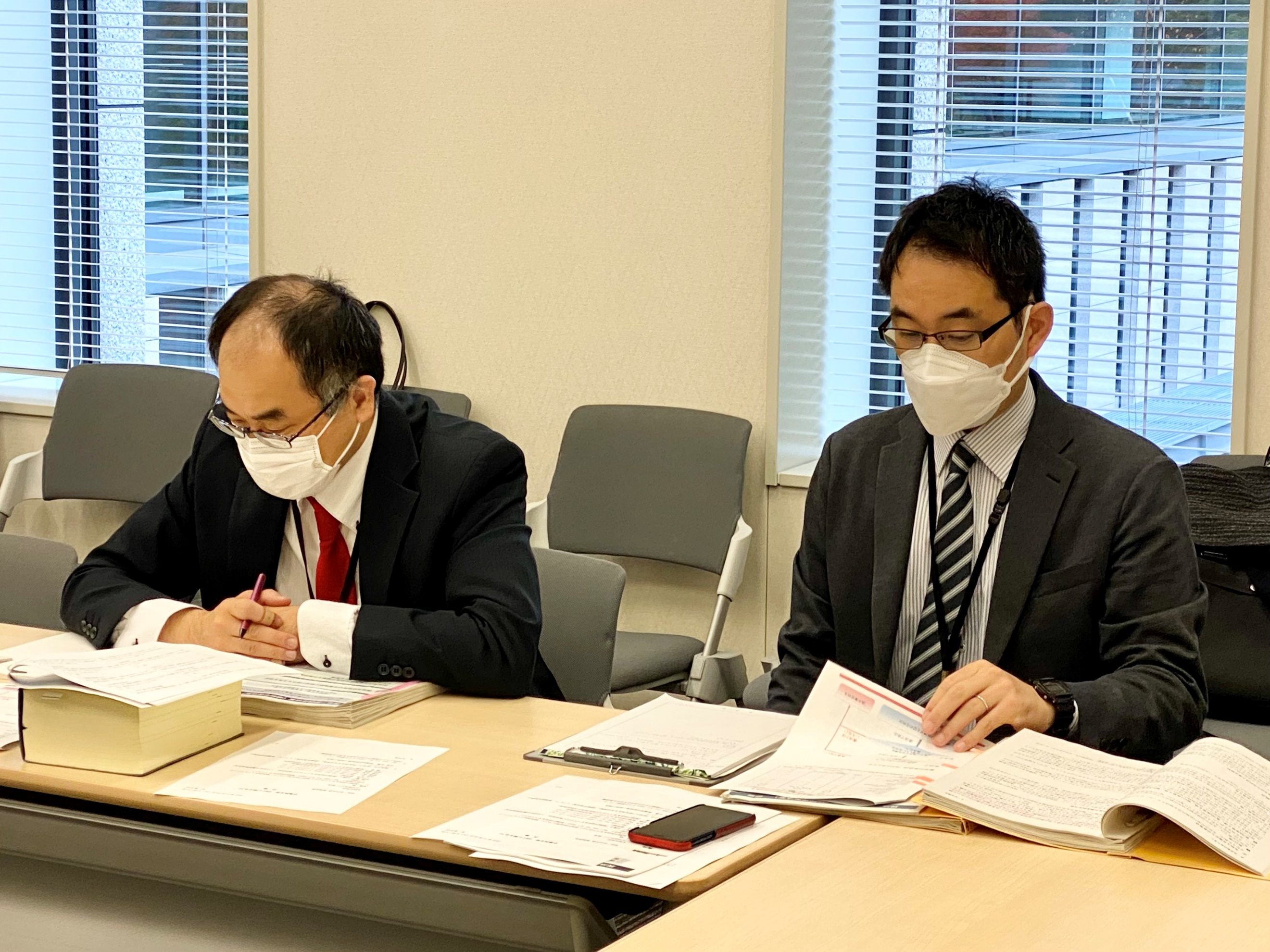 出席いただいた衆議院法制局の職員2名